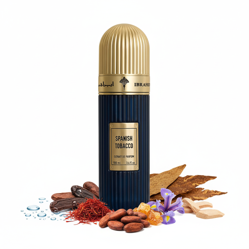 Frasco Spanish Tobacco Extrait de Parfum de Ibrahem, botella cilíndrica acanalada en azul marino oscuro brillante, placa cuadrada dorada con texto SPANISH TOBACCO EXTRAIT DE PARFUM y remaches en esquinas, banda dorada con caligrafía árabe ابراهيم e IBRAHEM, tapa cúpula acanalada dorada alta, sobre fondo blanco, rodeado de notas acuáticas, haba tonka, azafrán, cacao, ámbar, tabaco, iris y maderas.