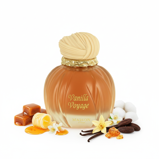 Frasco Vanilla Voyage de Maison Alhambra EDP, botella calabaza acanalada en vidrio ámbar cálido satinado, texto dorado Vanilla Voyage Maison Alhambra en script, banda trenzada dorada en el cuello y tapa cúpula turbante crema-marfil mate, sobre fondo blanco, rodeado de caramelo, mantequilla, miel, haba tonka, jazmín, vainilla, ámbar y almizcle.