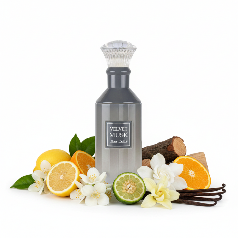Perfume con notas de cítricos, almizcle, flores blancas, maderas y vainilla