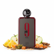 Perfume con notas de piña, manzana Granny Smith, mandarina, musgo de roble, cedro, vainilla, madera seca, ámbar gris, caramelo y almizcle