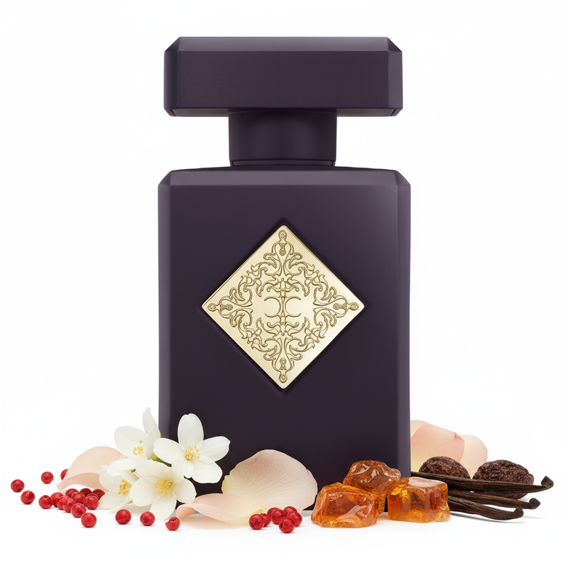 Perfume con notas de pimienta rosa, hedione, rosa turca, caramelo, vainilla y haba tonka